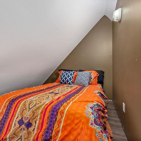 Boho-Inspired Haven With Free Park Appartement Houston Buitenkant foto
